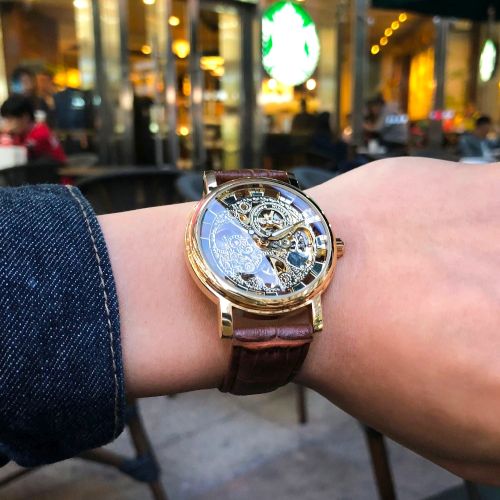 Reloj de fondo transparente casual de lujo Winner